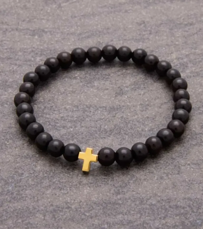 By Gabay, Armbånd med træperler og Guldkors, Ø 21 cm