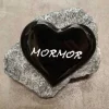 MORMOR, Sort Glashjerte På Granitsten