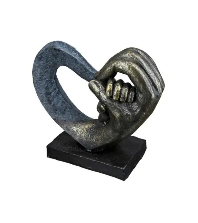 Skulptur, Hjerte med barn og voksen hænder