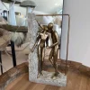Skulptur, Par under bue, Guld, 25 cm