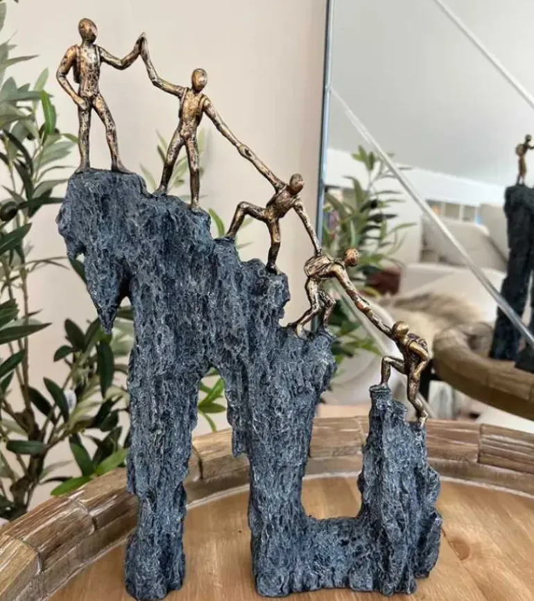 Skulptur, Ved fælles hjælp, 34 cm